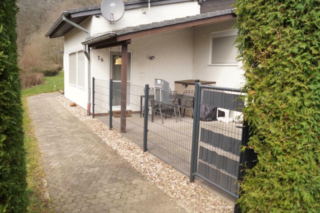 Ferienhaus Stausee Bitburg Biersdorf エクステリア 写真
